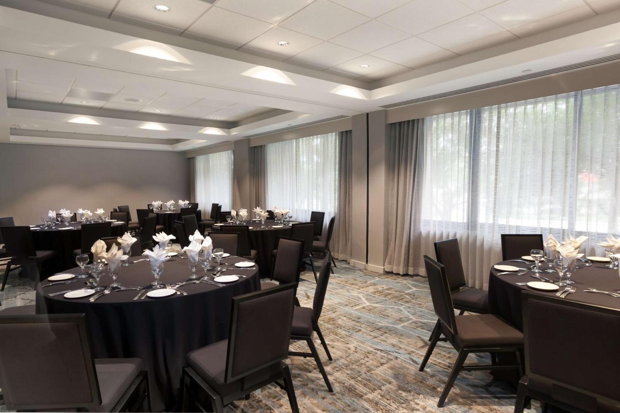 Doubletree By Hilton Hotel & Suites Houston By The Galleria Exterior foto